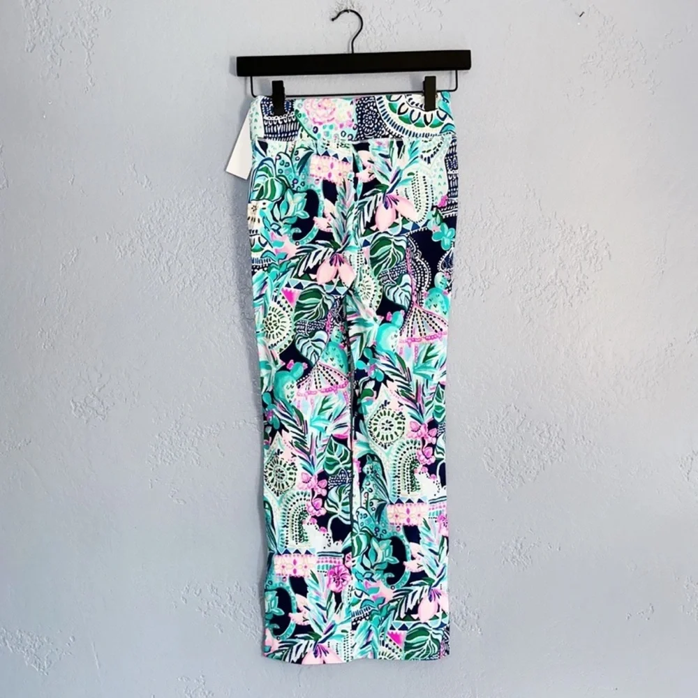 Lily Pulitzer Loralee Yoga Pants Looking Sharp Size XXS - Picture 2 of 6